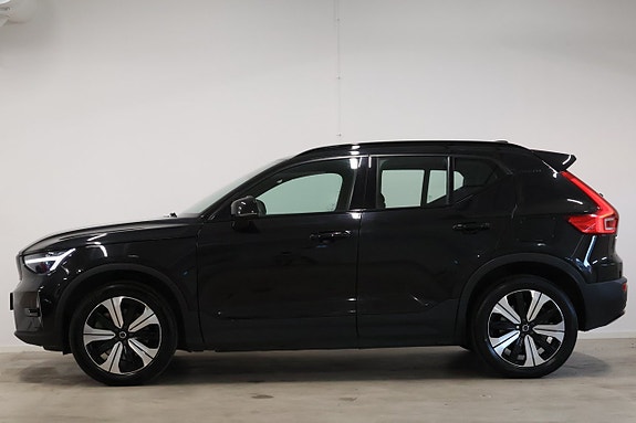 Volvo XC40 8 of 26