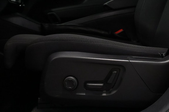 Volvo XC40 11 of 26