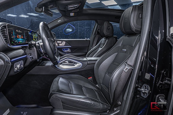 Mercedes-Benz GLE53 14 of 22