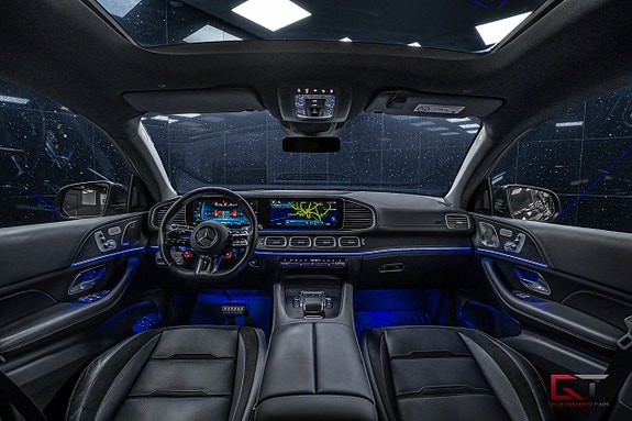 Mercedes-Benz GLE53 15 of 22