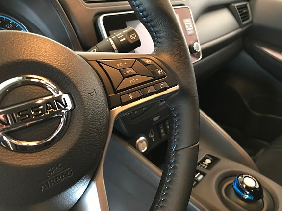 Nissan Leaf 14 of 19