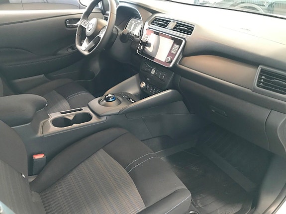 Nissan Leaf 16 of 19