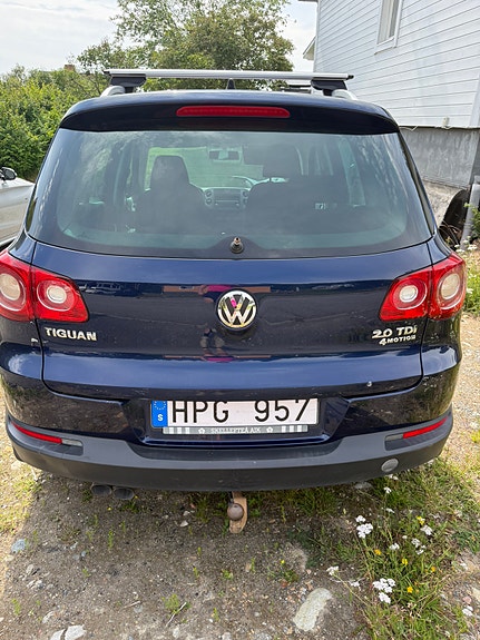 Volkswagen Tiguan 3 of 4