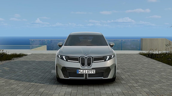 BMW iX3 3 of 13