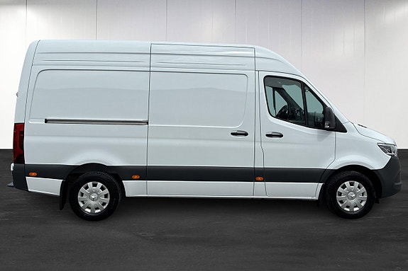 Mercedes-Benz Sprinter 317 8 of 16