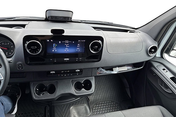 Mercedes-Benz Sprinter 317 12 of 16