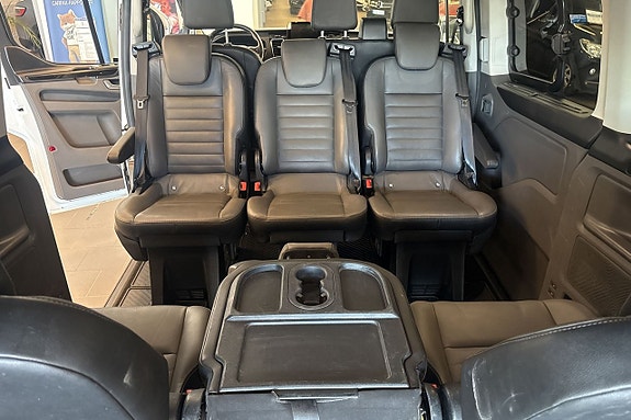 Ford Custom Tourneo 12 of 24