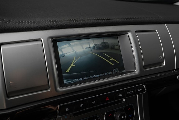 Jaguar XF 7 of 17