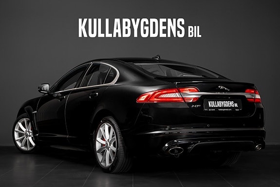 Jaguar XF 3 of 17