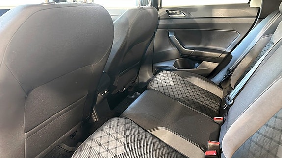 Volkswagen Taigo 13 of 21