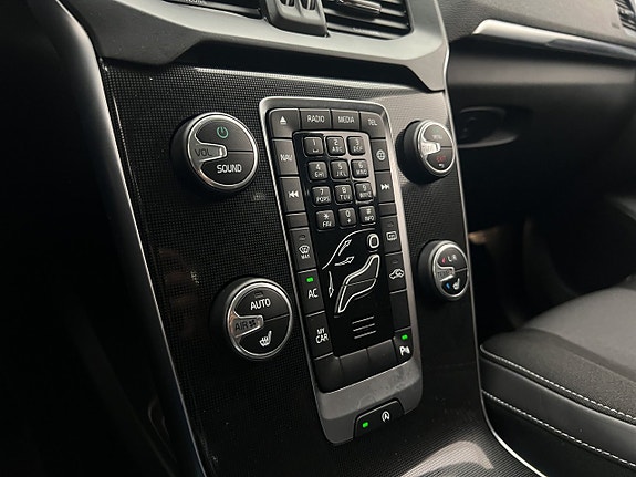 Volvo V40 19 of 29
