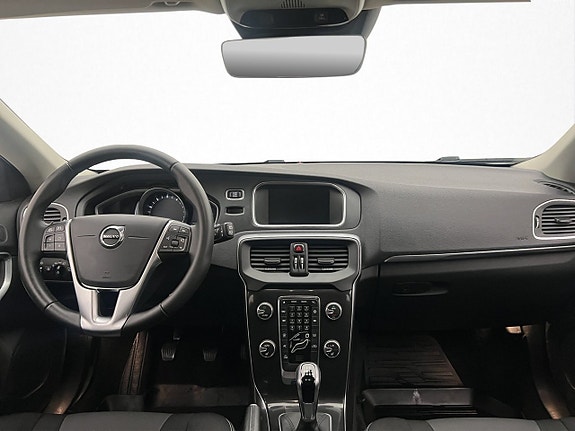 Volvo V40 11 of 29