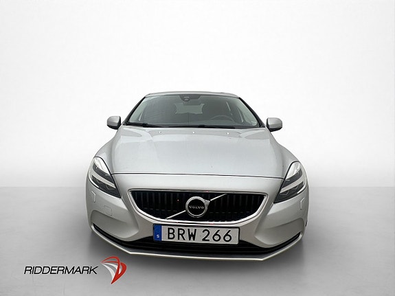 Volvo V40 2 of 29