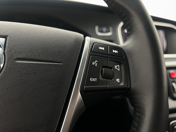 Volvo V40 15 of 29