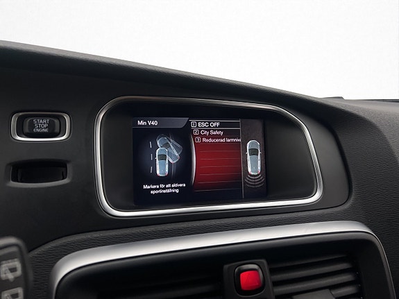 Volvo V40 16 of 29