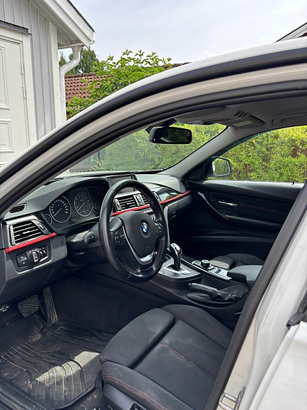 BMW 328i 5 of 5