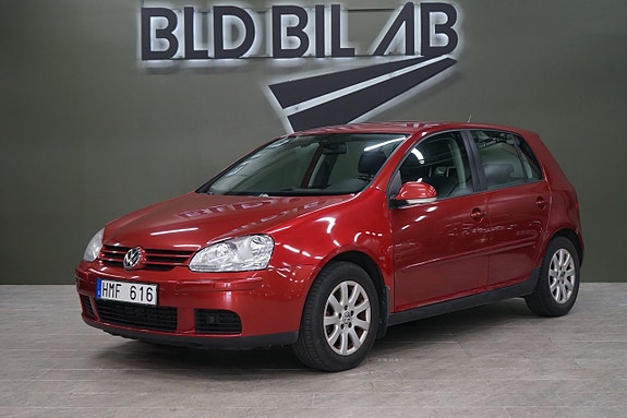 Volkswagen Golf V 2 of 10