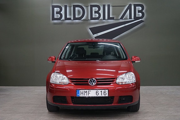 Volkswagen Golf V 3 of 10