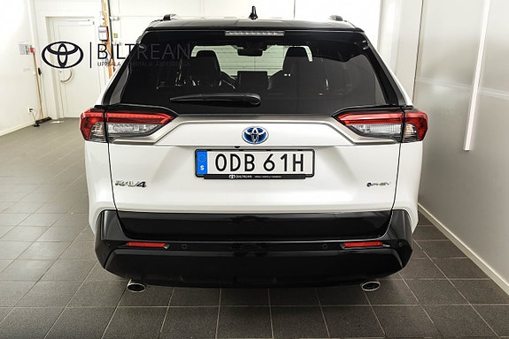 Toyota RAV4 4 of 22