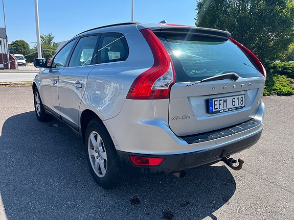 Volvo XC60 3 of 5