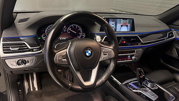 BMW 730 12 of 30