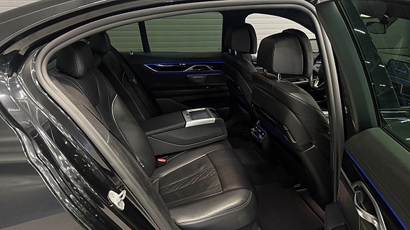 BMW 730 14 of 30