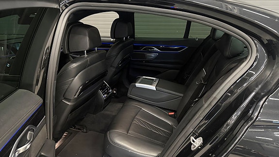 BMW 730 13 of 30