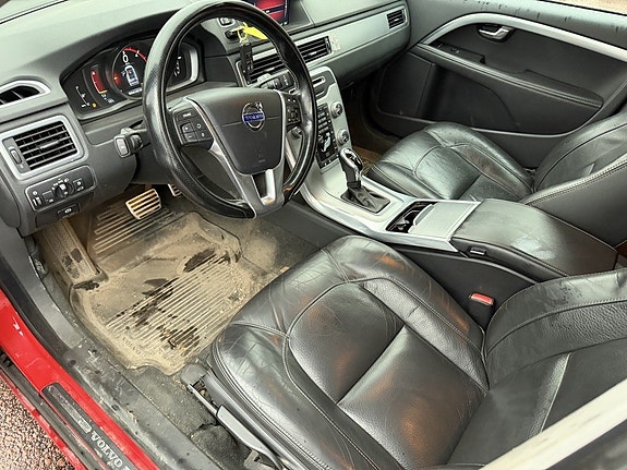 Volvo V70 7 of 13
