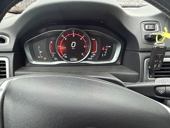 Volvo V70 10 of 13