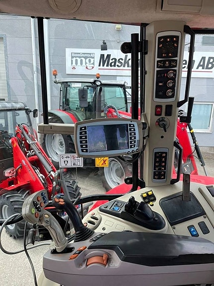 Massey Ferguson 6616 Dyna-VT/Frontlyft 13 of 16