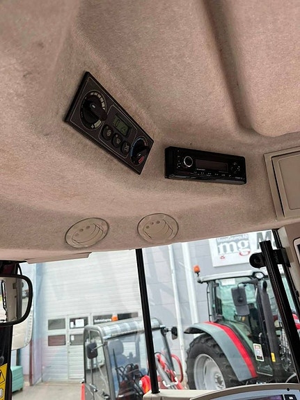 Massey Ferguson 6616 Dyna-VT/Frontlyft 15 of 16