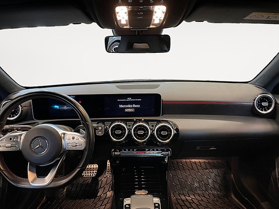 Mercedes-Benz A200 11 of 20
