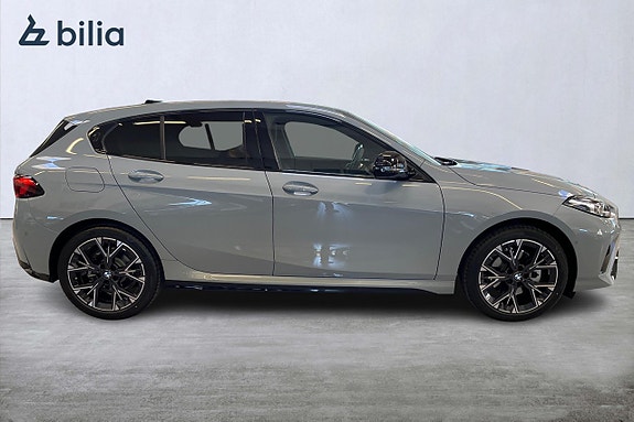 BMW 120 7 of 22