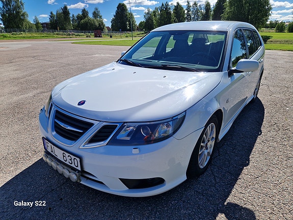 Saab 9-3 2 of 5