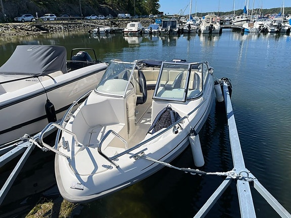 Bella 500 Excel. Båttrailer Thule. 2 of 5