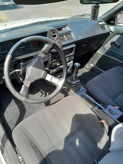 Toyota Corolla 4 of 5