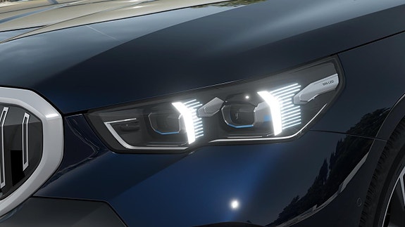 BMW i5 6 of 13