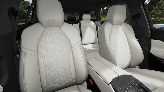 BMW i5 10 of 13
