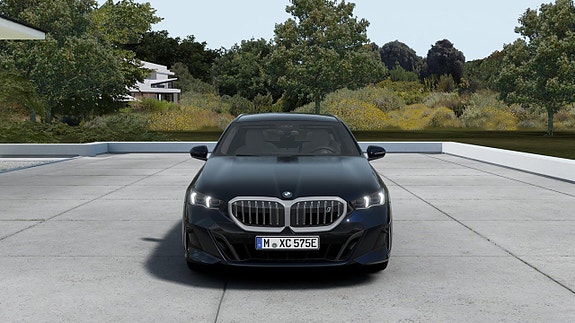 BMW i5 3 of 13