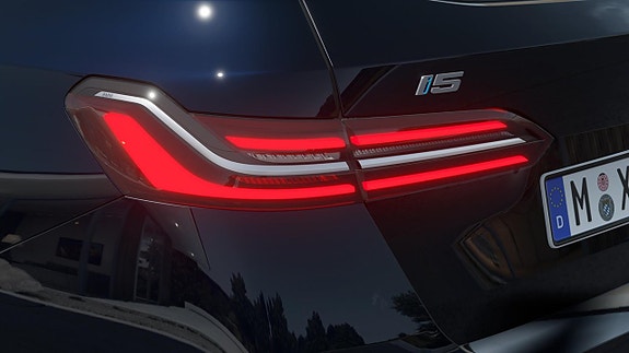 BMW i5 8 of 13
