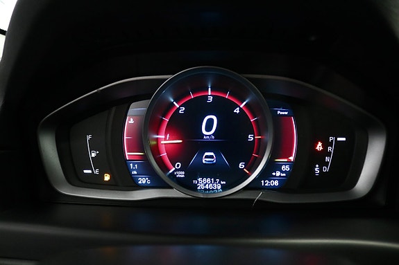 Volvo V70 12 of 20