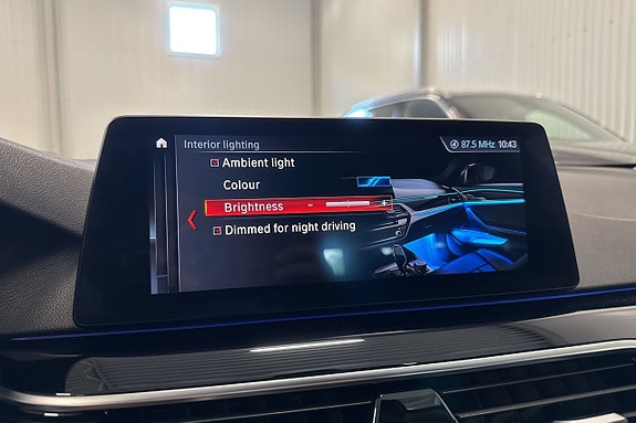 BMW 530e 15 of 19