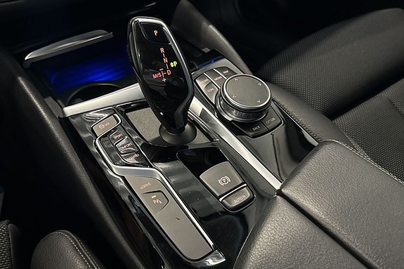 BMW 530e 17 of 19