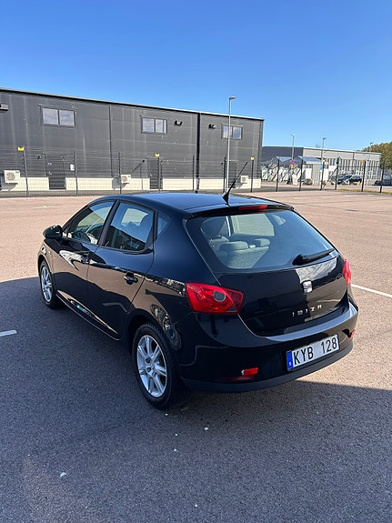 Seat Ibiza 2 of 5