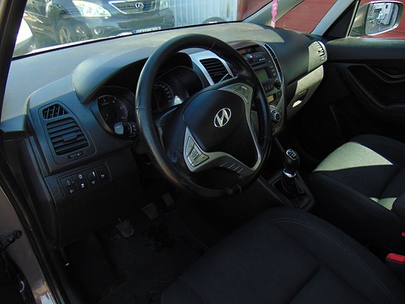 Hyundai ix20 7 of 12