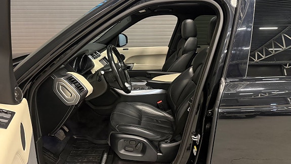 Land Rover Range Rover Sport 12 of 30