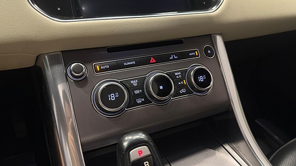 Land Rover Range Rover Sport 23 of 30