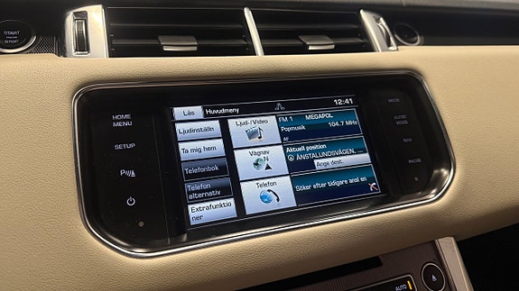 Land Rover Range Rover Sport 27 of 30