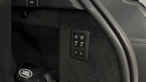 Land Rover Range Rover Sport 29 of 30