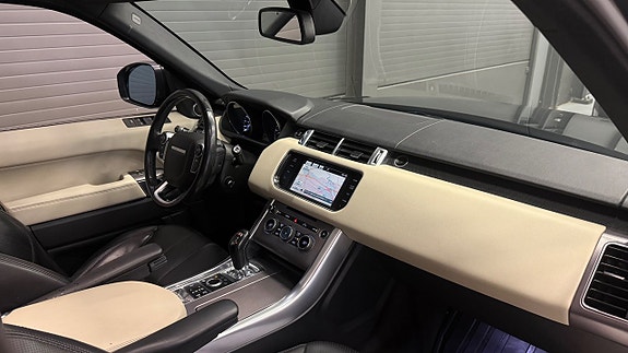 Land Rover Range Rover Sport 20 of 30